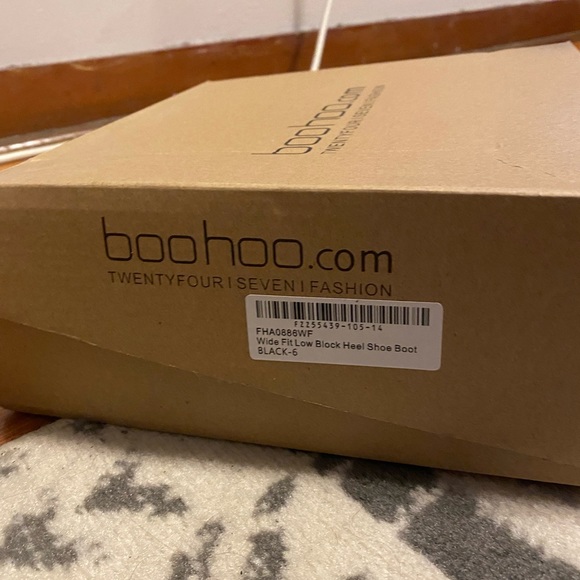 NWT Wide Width Low Block Heel Booties - Picture 7 of 10